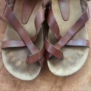 Yokono Strappy Tan Leather Sandals Women’s 7.5/8.5